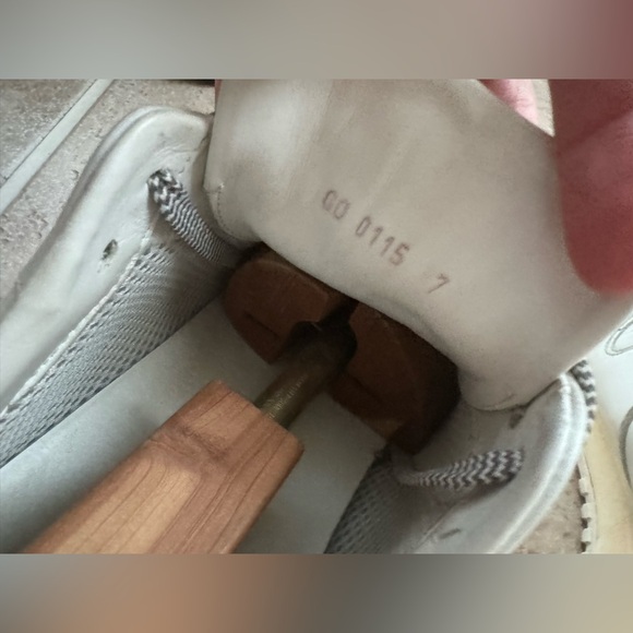 AUTHENTIC Louis Vuitton RUN AWAY LEATHER LOW TRAINERS Sz 7 - Picture 9 of 11